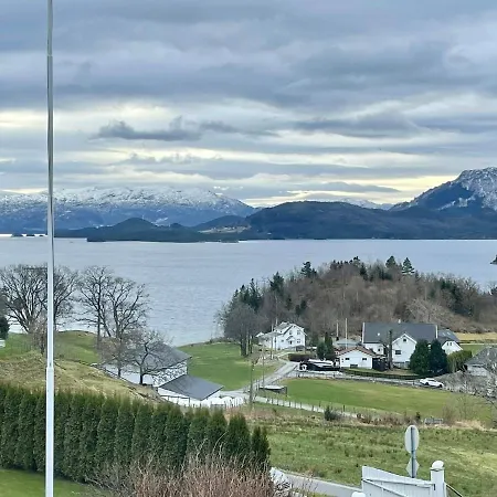 Holiday Saebovik