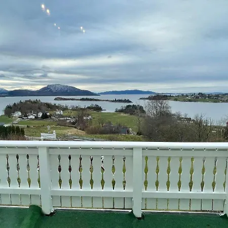 Nyaraló Holiday Saebovik